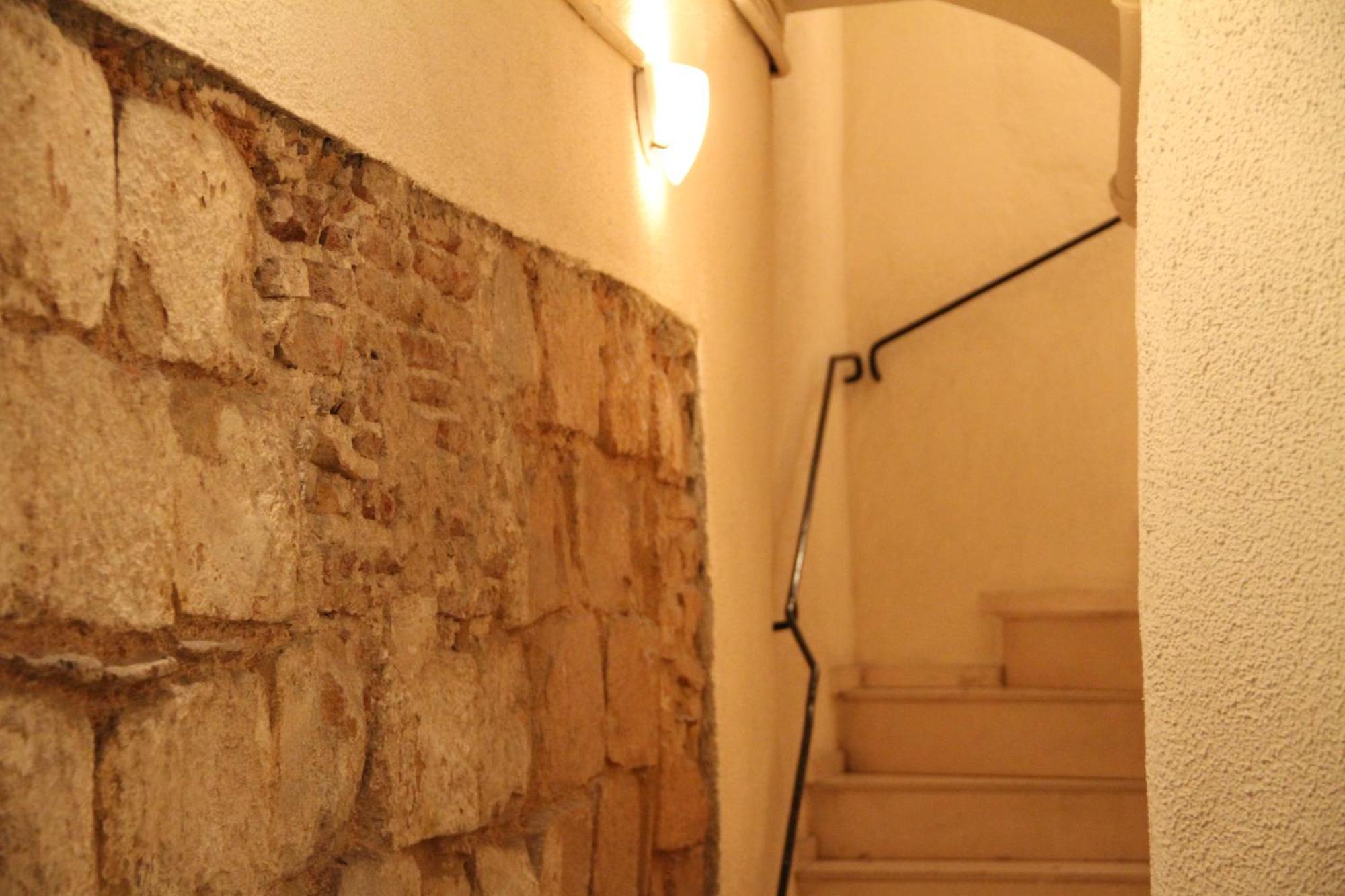 Apartamento Ramblas Plaza Catalunya -wi-fi 300 Mbps *