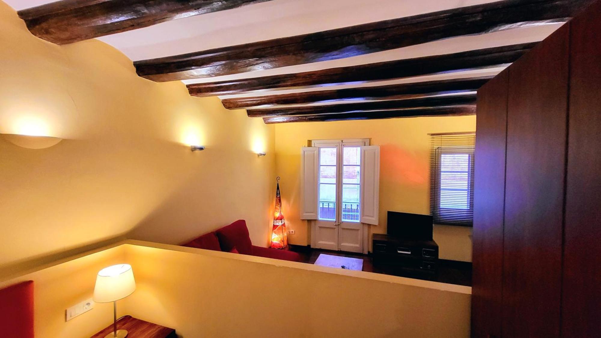 Apartamento Ramblas Plaza Catalunya -wi-fi 300 Mbps *